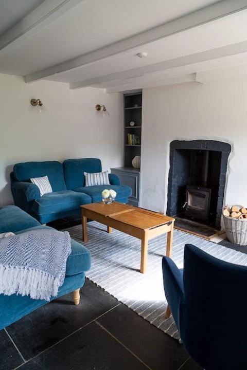 Charlestown Cottage, Woodburner, Gardens & Parking Bagian luar foto