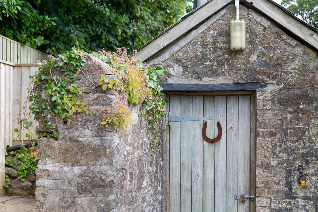 Charlestown Cottage, Woodburner, Gardens & Parking Bagian luar foto